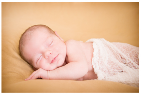 figure-83-lay-baby-blanket-background